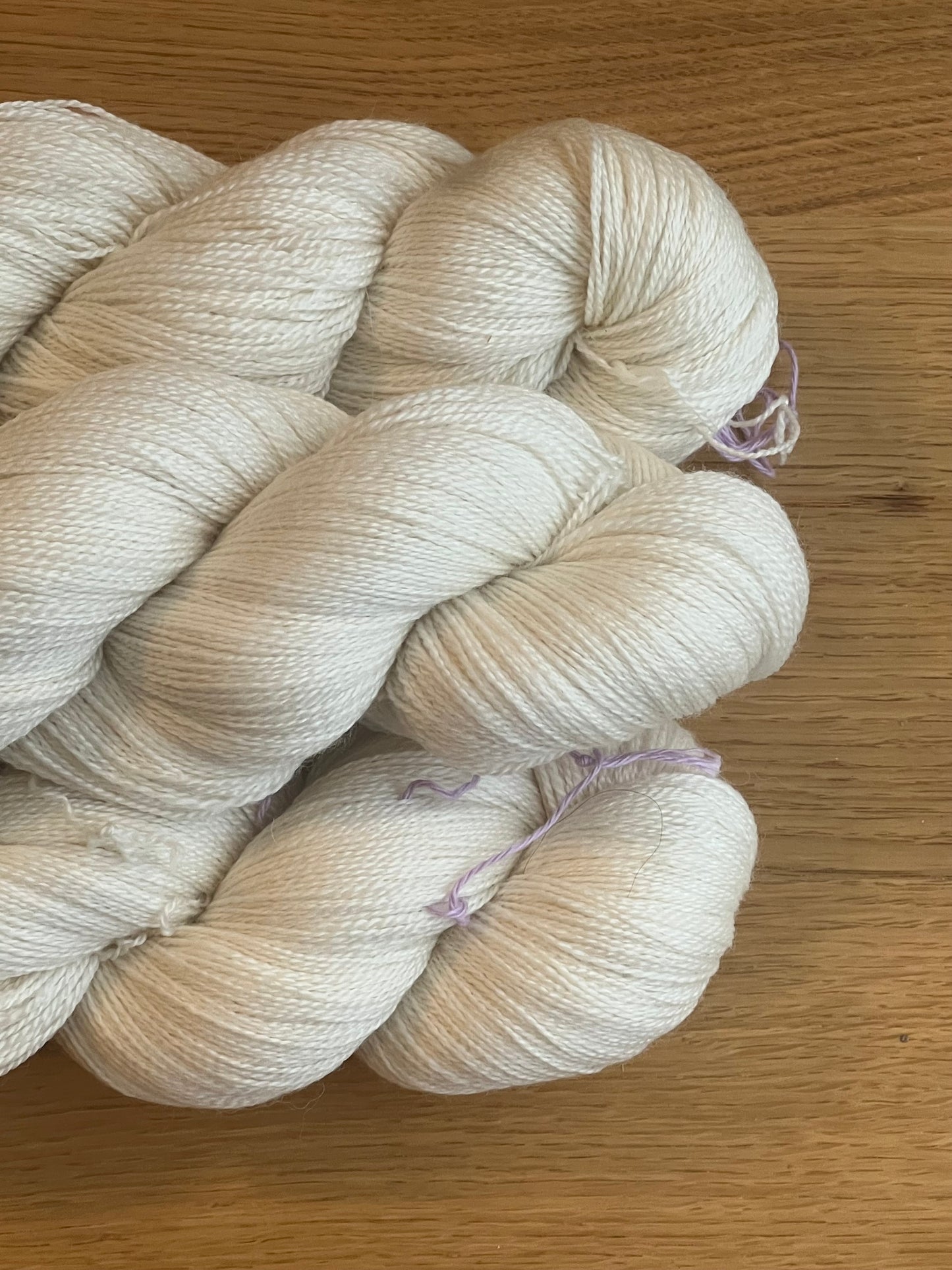 Merino lace 800 - ufarvet