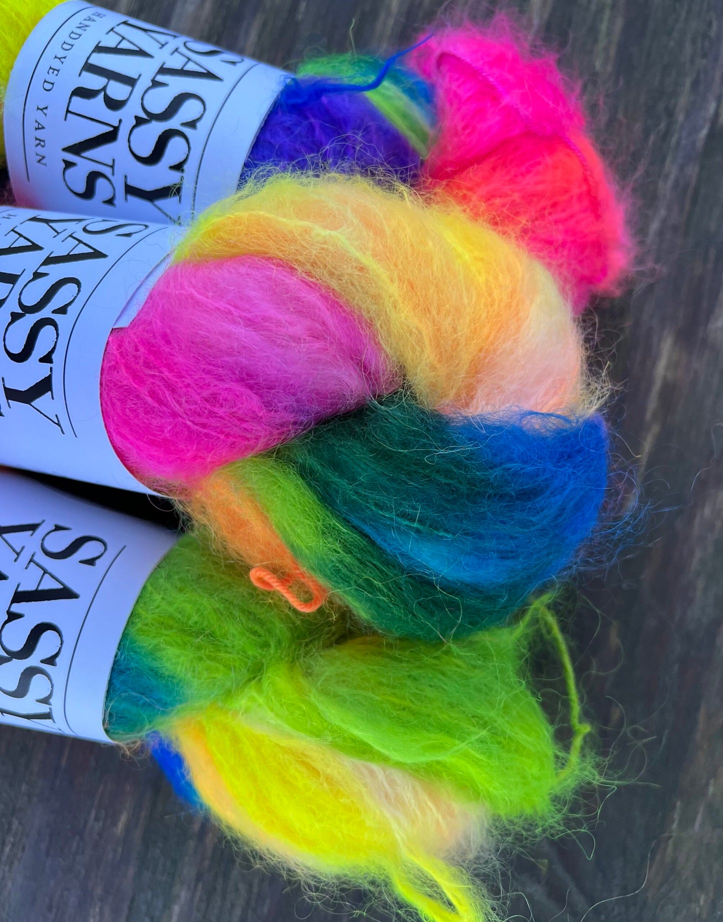 Chunky/fed Mohair - Neonlys - View 2