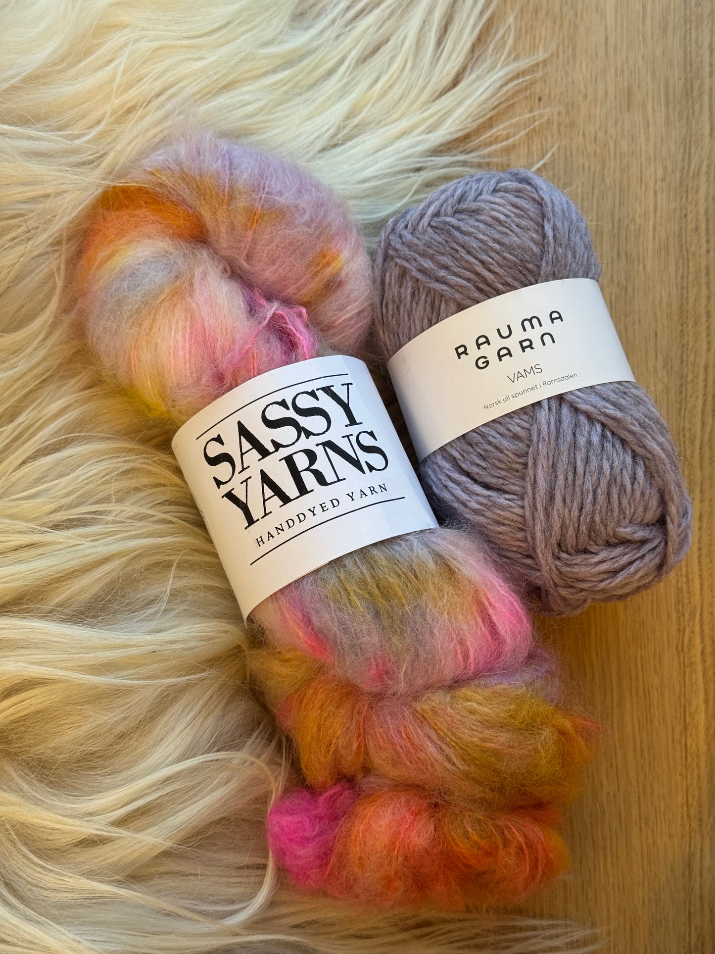 WAVE SWEATER AF SPEKTAKELSTRIK