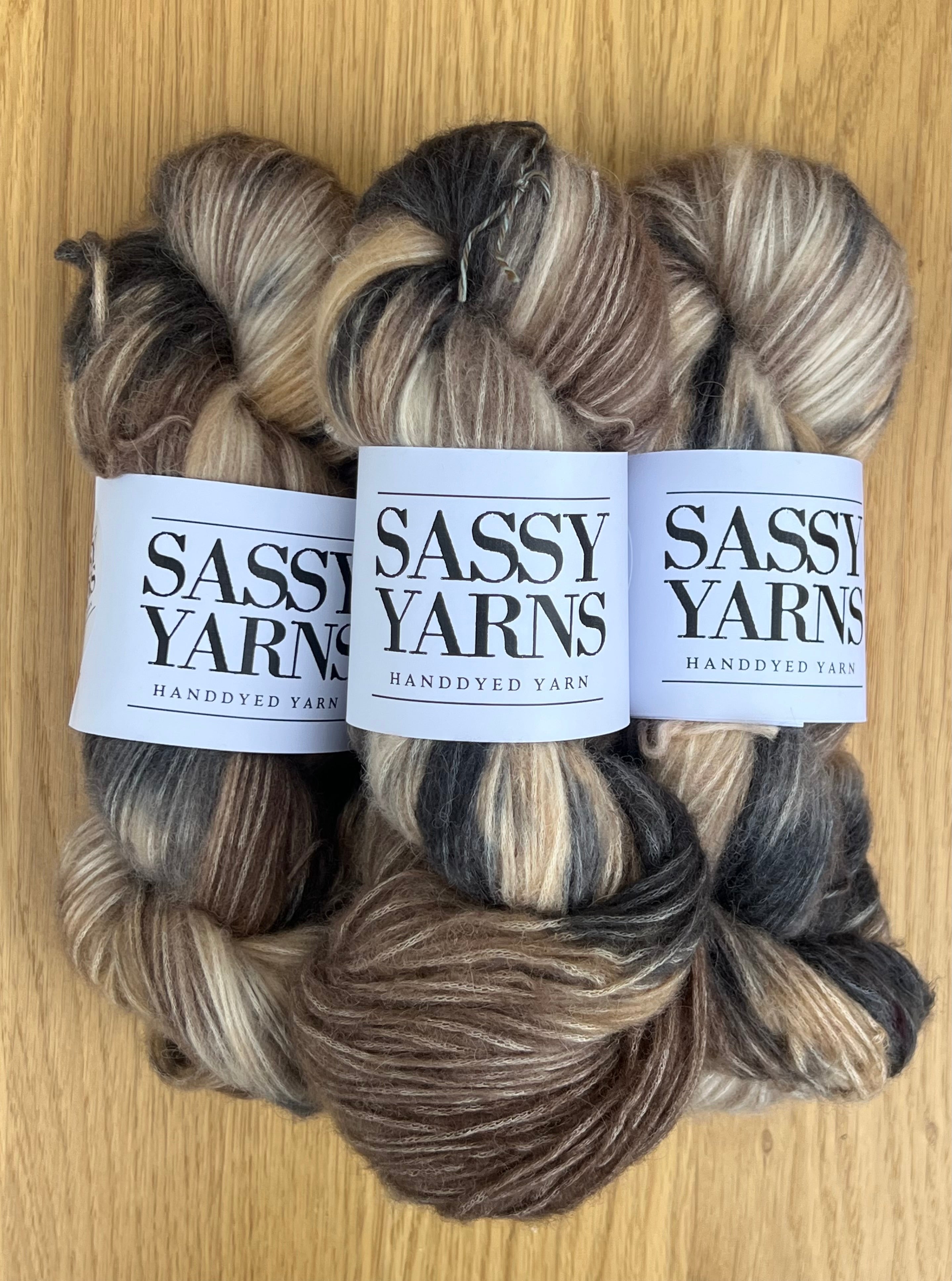 Alpaca Blow - Leopard – Sassy Yarns