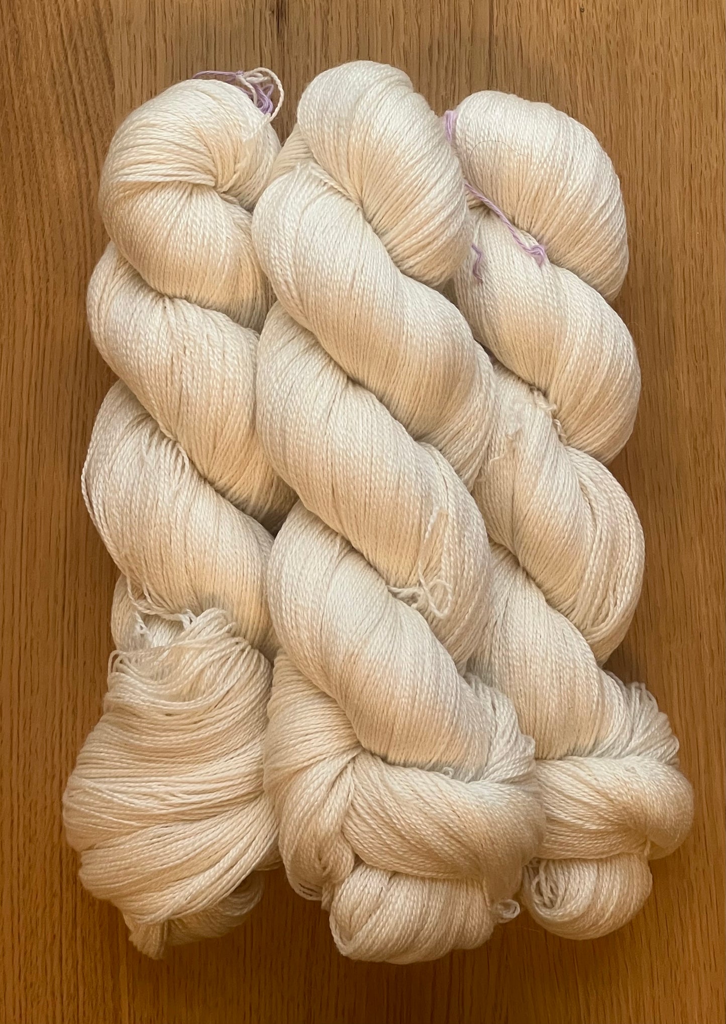 Merino lace 800 - ufarvet