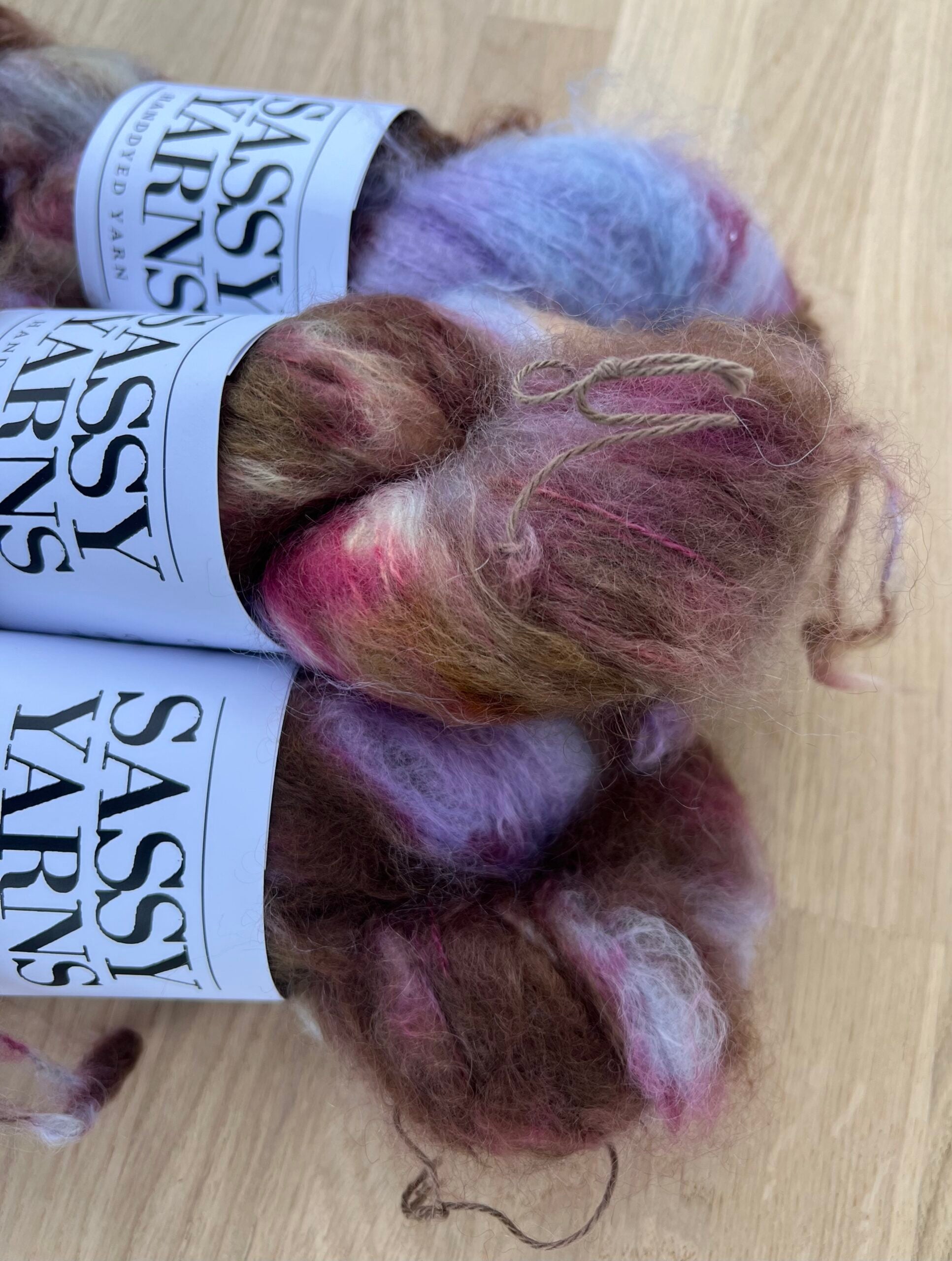 Chunky/fed Mohair - Blomme i Madeira - View 2