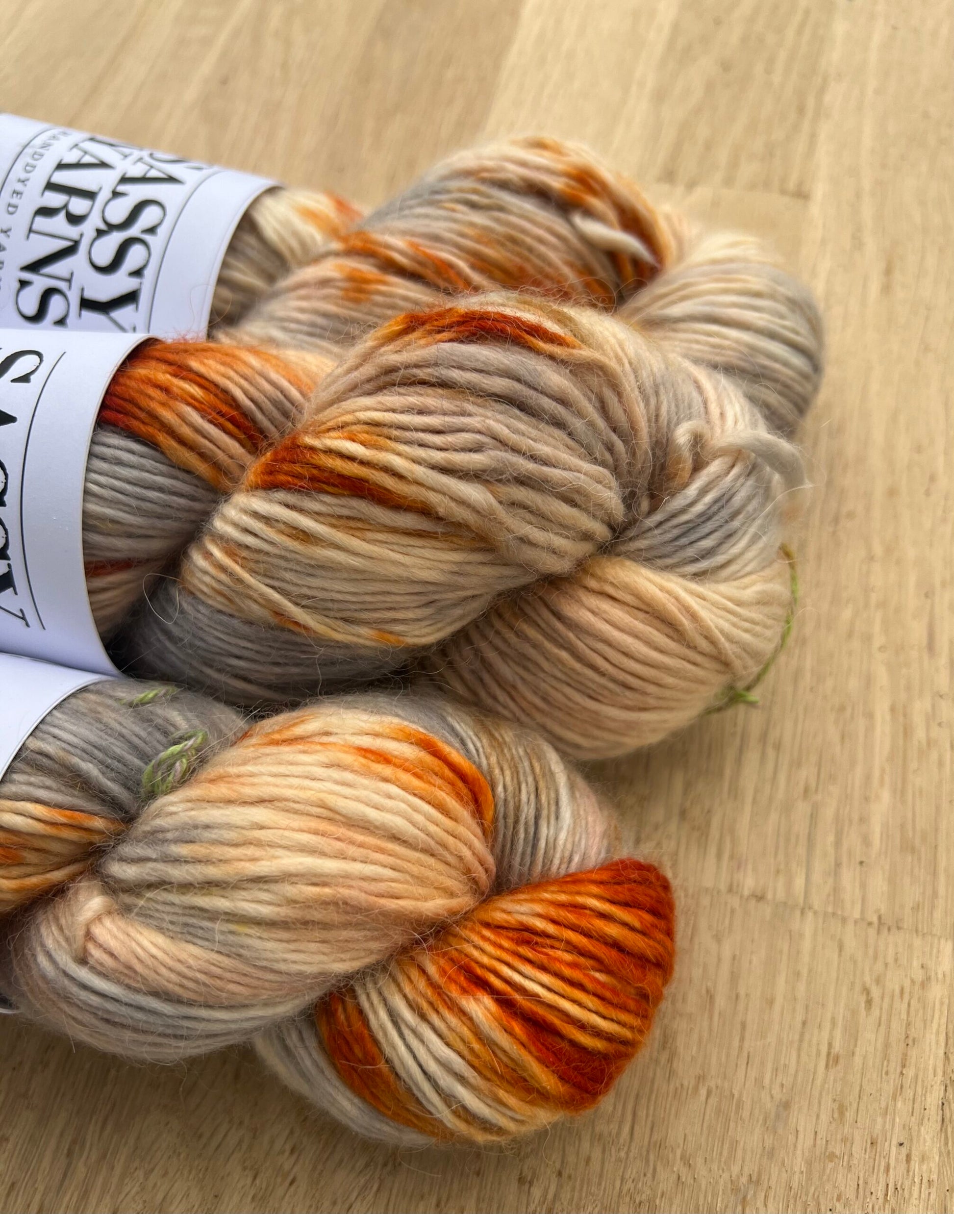 Singles DK - Amber - View 2