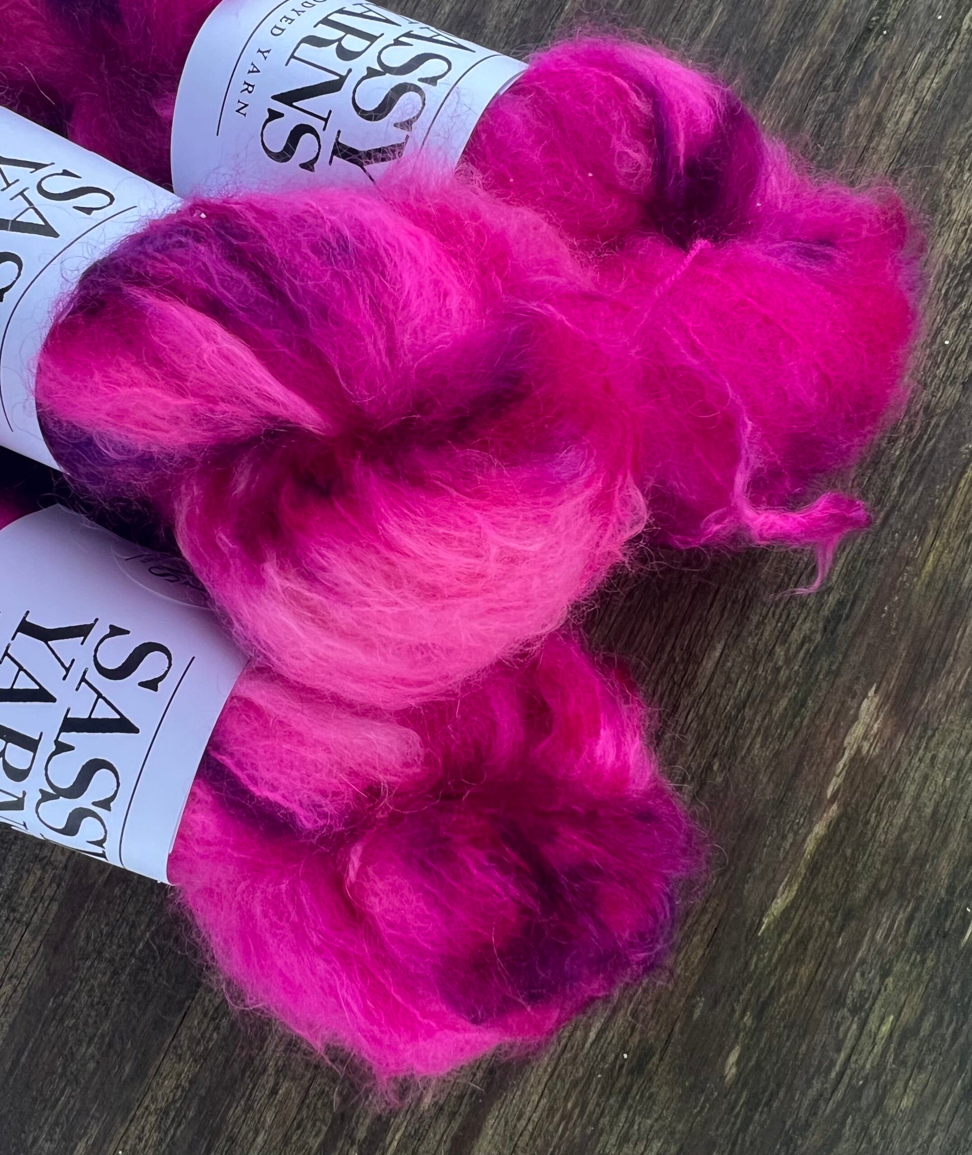 Chunky/fed Mohair - Magenta - View 2